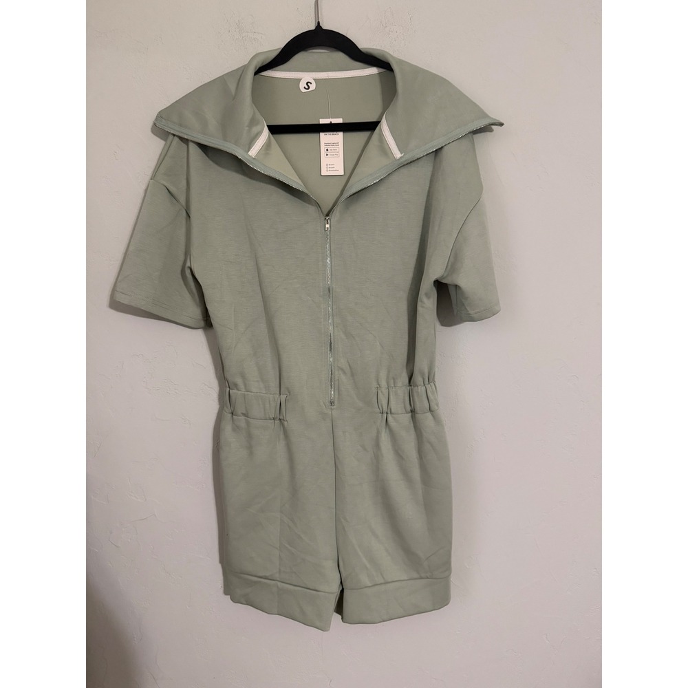 Cupshe Womens Sage Green Short Sleeve Zip Front Sailor Collar Romper Size S NEW